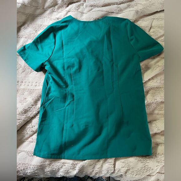 Figs technical collection V-Neck Scrub Top - Picture 3 of 4